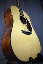 Load image into Gallery viewer, Martin Super D-18