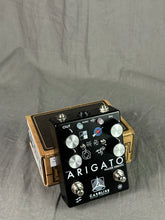 Load image into Gallery viewer, Caroline Guitar Company Arigato Phaser Vibrato (Limited Edition Black)