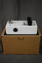 Load image into Gallery viewer, JHS 3 Series Bit Crusher