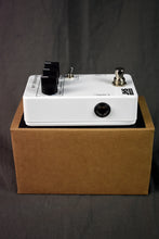Load image into Gallery viewer, JHS 3 Series Bit Crusher