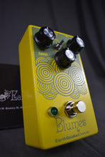 Load image into Gallery viewer, EarthQuaker Devices Blumes Low Signal Shredder