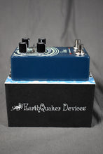 Load image into Gallery viewer, EarthQuaker Devices Silos