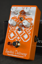 Load image into Gallery viewer, EarthQuaker Devices Spatial Delivery V3