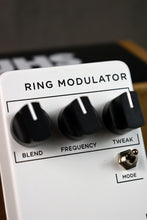 Load image into Gallery viewer, JHS 3 Series Ring Modulator