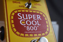 Load image into Gallery viewer, Supercool Pedals &quot;800&quot; Preamp/Distortion