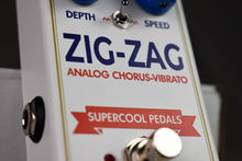 Load image into Gallery viewer, Supercool Pedals ZIG-ZAG Analog Chorus-Vibrato