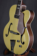 Load image into Gallery viewer, 1956 Gretsch 6189 Streamliner Bamboo Yellow/Copper Mist