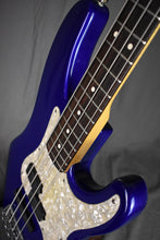 Load image into Gallery viewer, 1992 Fender Precision Bass Plus