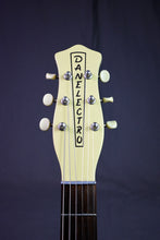 Load image into Gallery viewer, 2000 Danelectro &#39;56 U-2 Reissue Cream w/ PRS Premium gig bag