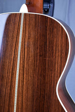Load image into Gallery viewer, 2001 Martin 000-28VS owned by Tommy Emmanuel
