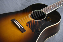 Load image into Gallery viewer, 2002 Gibson Luthier’s Choice Advanced Jumbo