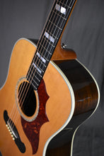 Load image into Gallery viewer, 2005 Gibson Songwriter Deluxe