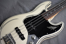 Load image into Gallery viewer, 2006-08 Fender CIJ Aerodyne J Bass AJB-80M #S046431