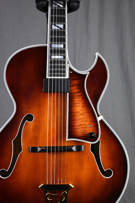 2010 Heritage Sweet 16 Almond Sunburst