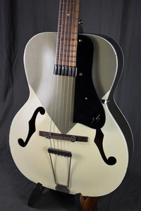 Baxendale '50s Silvertone Colorama Conversion