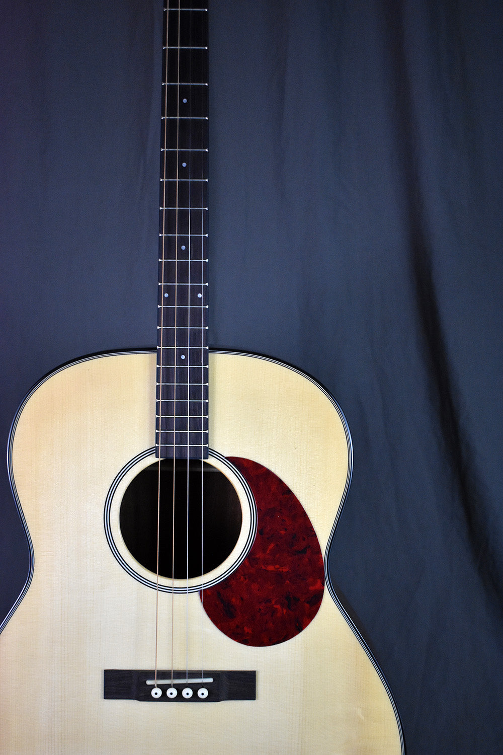 Acoustic electric deals tenor guitar