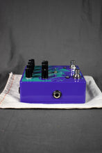 Load image into Gallery viewer, 2018 EarthQuaker Devices Pyramids Flanger #492