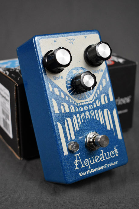 EarthQuaker Devices Aqueduct Vibrato