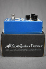 Load image into Gallery viewer, EarthQuaker Devices Aqueduct Vibrato