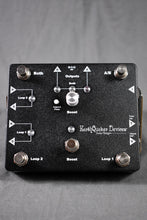 Load image into Gallery viewer, EarthQuaker Devices Swiss Things Pedalboard Reconciler