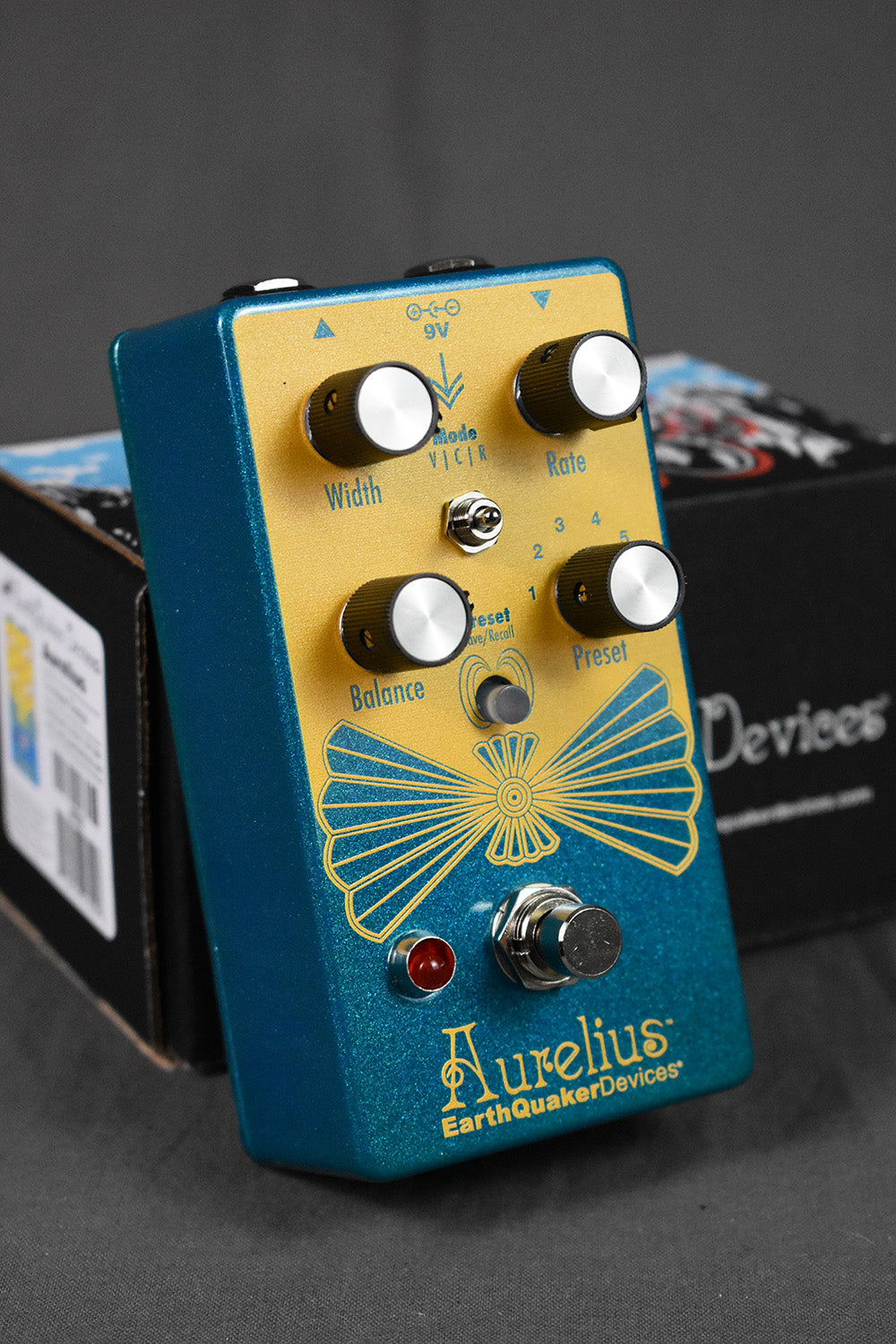 EarthQuaker Devices Aurelius Tri-Voice Chorus – Telluride Music Co.
