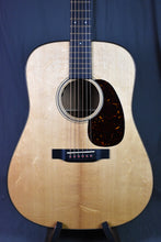 Load image into Gallery viewer, Martin D-18E Modern Deluxe