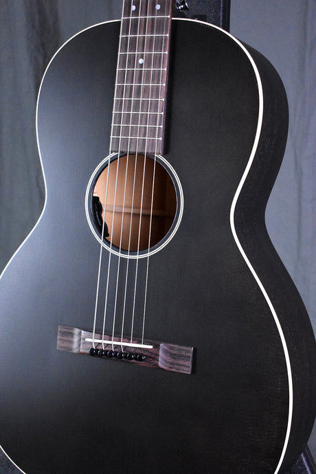 Martin 00-17SE Black Smoke