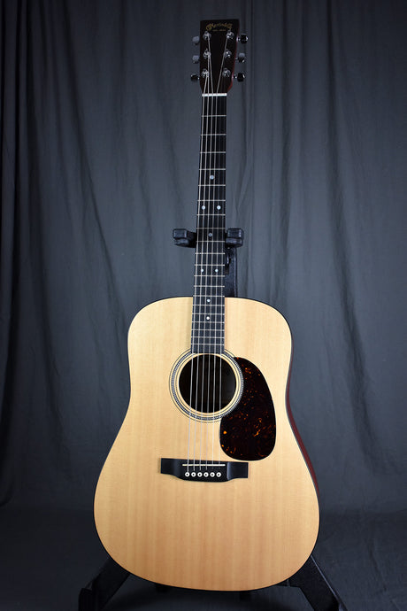 Martin D-16GT
